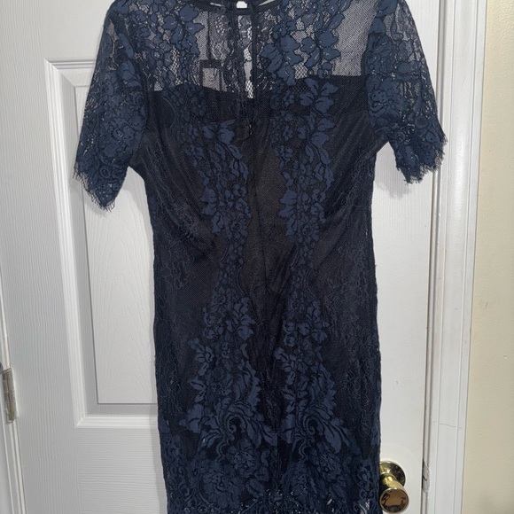 Romeo & Juliet Couture Black and Blue Lace Midi Dress - Picture 5 of 6